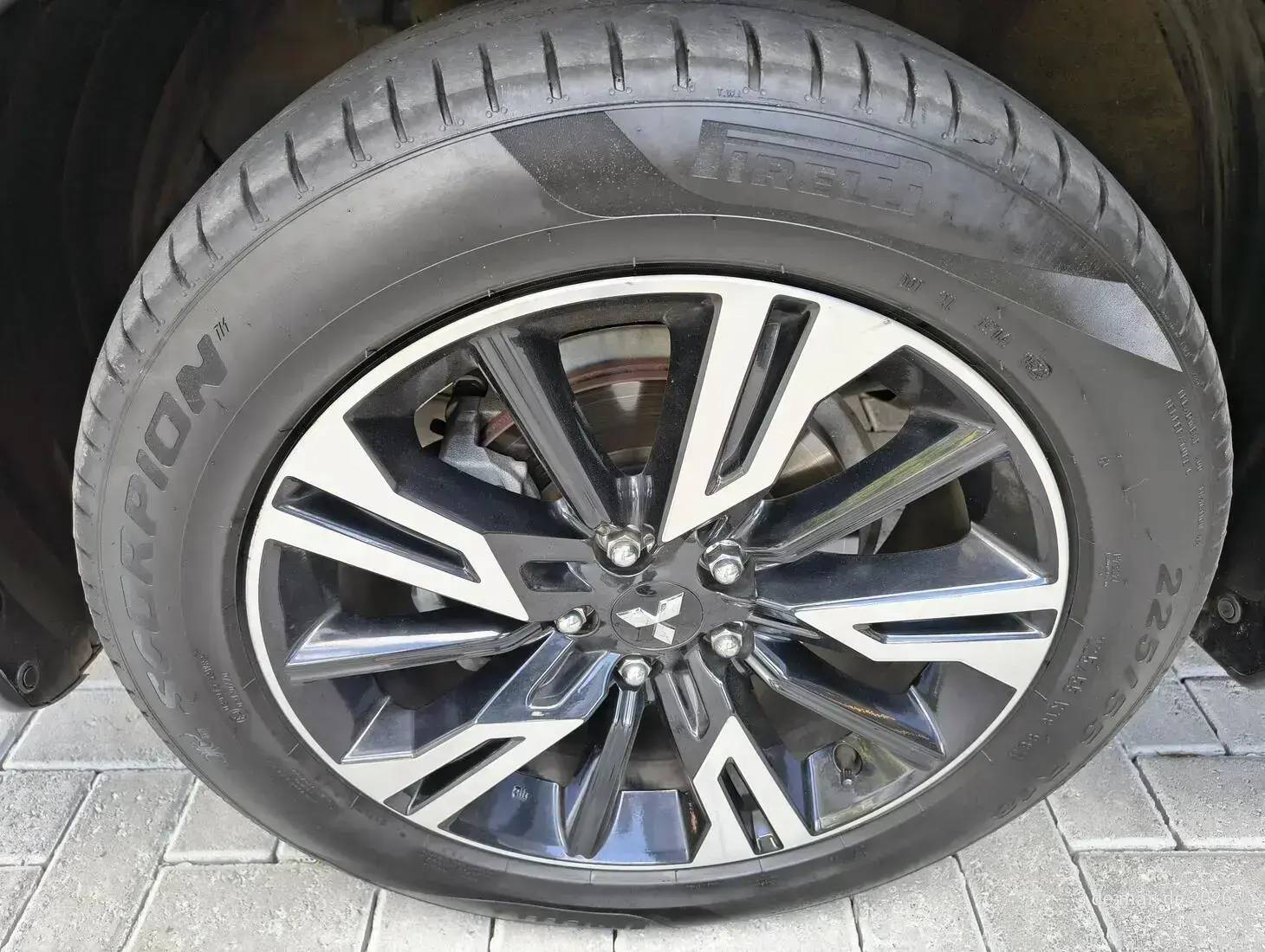 galeria Eclipse Cross