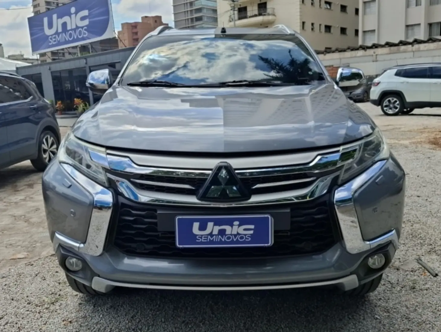 galeria PAJERO SPORT