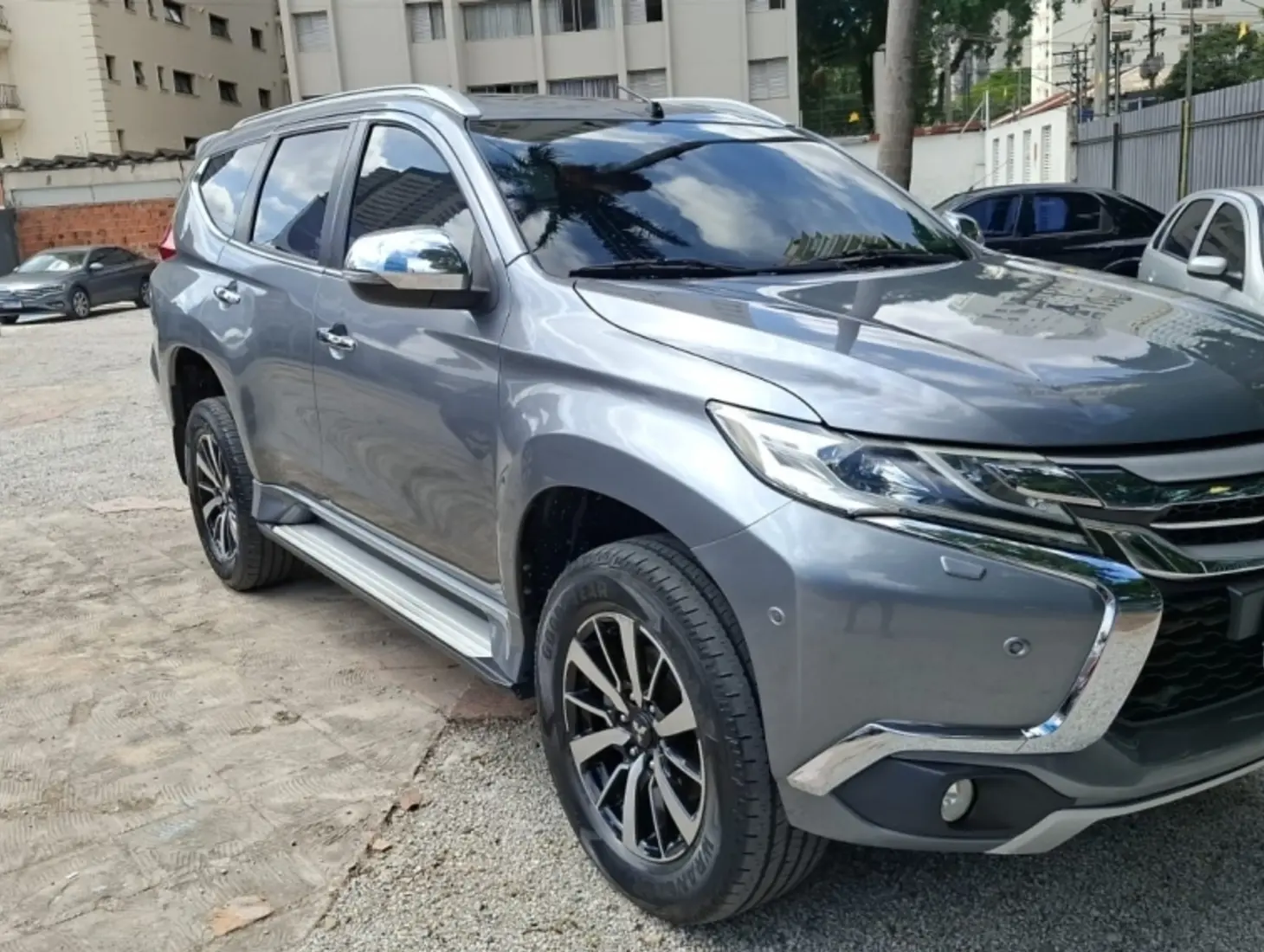 galeria PAJERO SPORT