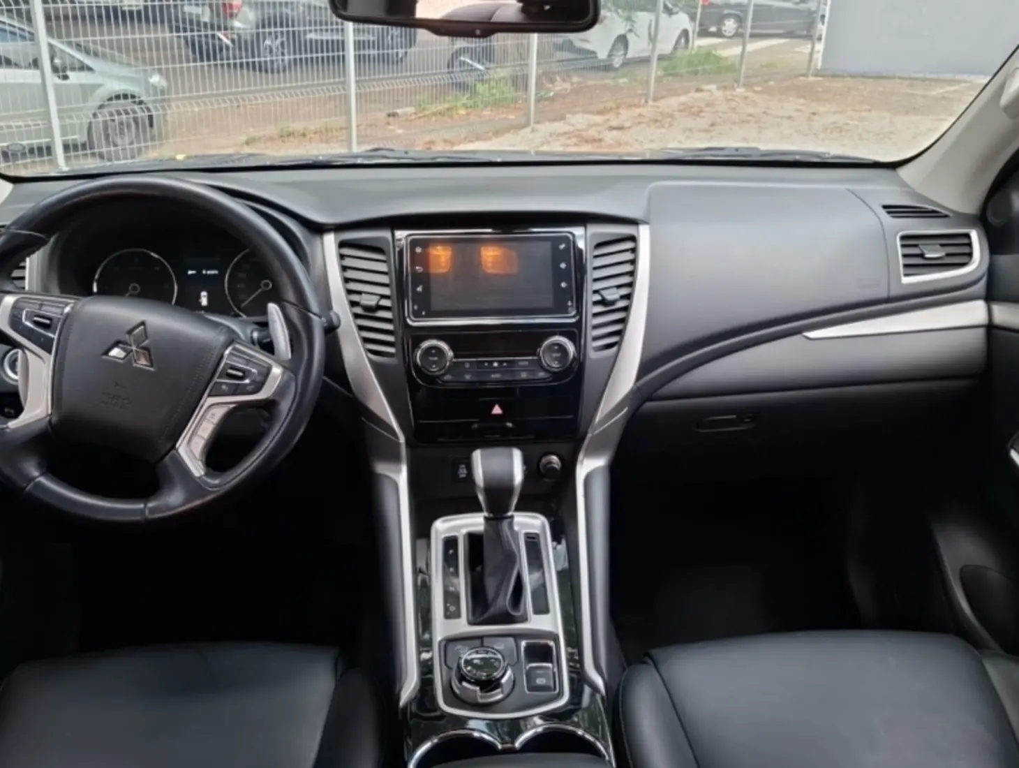 galeria PAJERO SPORT