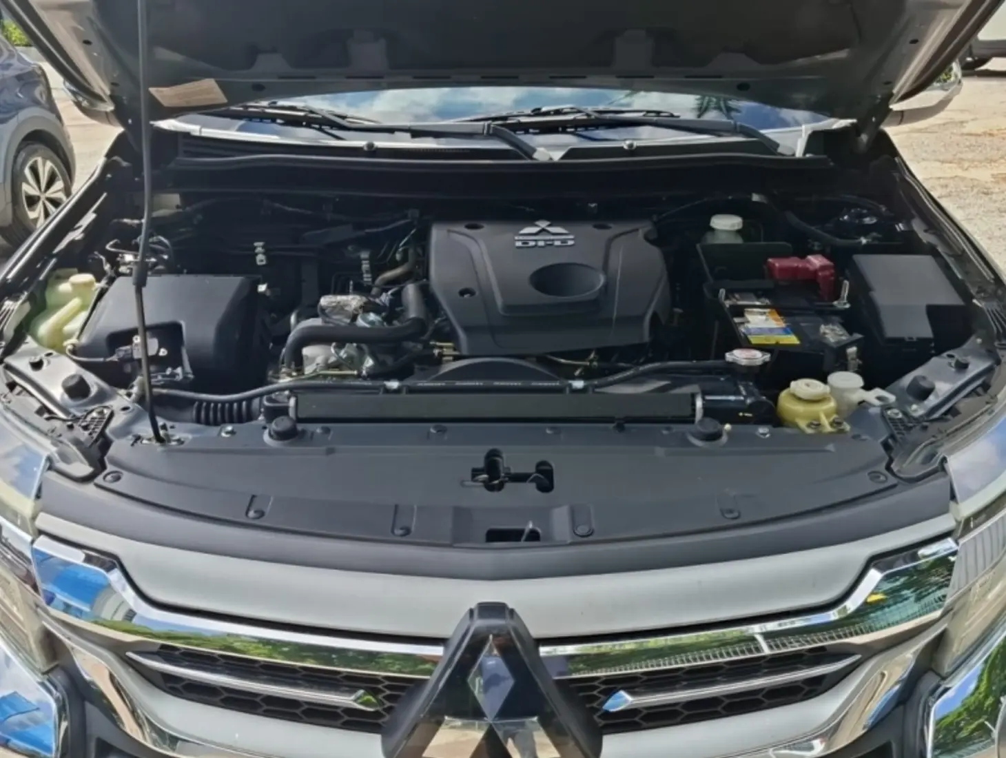 galeria PAJERO SPORT