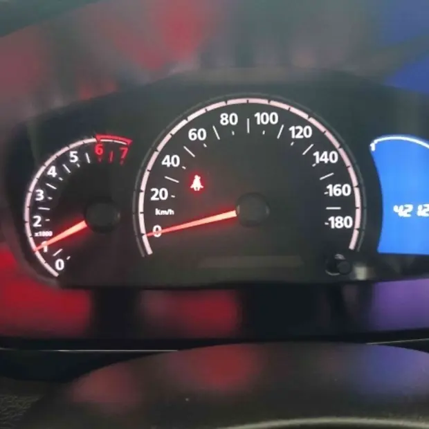 Renault KWID 1.0 12V SCE FLEX OUTSIDER MANUAL