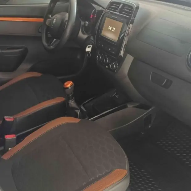 Renault KWID 1.0 12V SCE FLEX OUTSIDER MANUAL