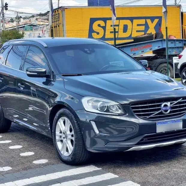 Volvo XC60 2.0 T5 MOMENTUM GASOLINA 4P AUTOMÁTICO