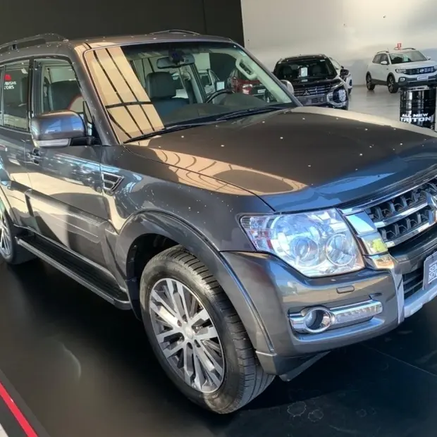 Mitsubishi PAJERO FULL 3.2 HPE 4X4 16V TURBO INTERCOOLER DIESEL 4P AUTOMÁTICO