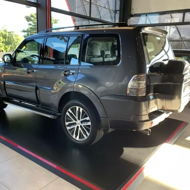 Mitsubishi PAJERO FULL 3.2 HPE 4X4 16V TURBO INTERCOOLER DIESEL 4P AUTOMÁTICO