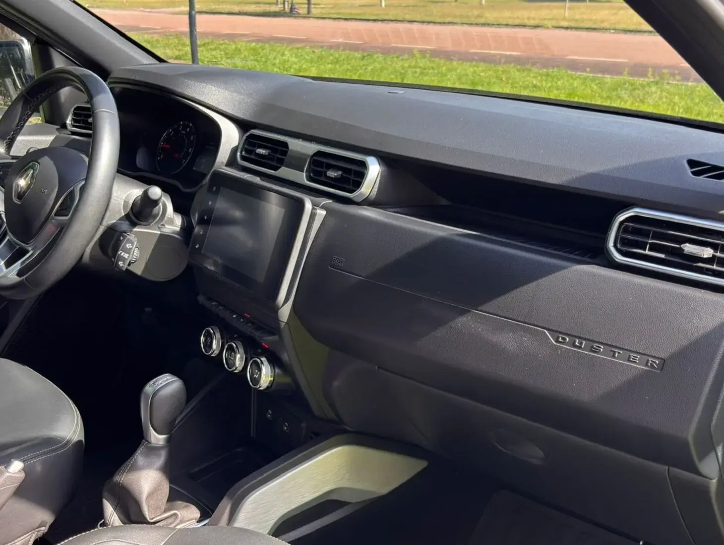 galeria RENALT DUSTER ICONIC 1.6