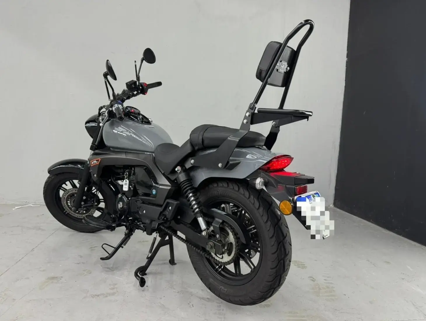 galeria IRON 250 EFI