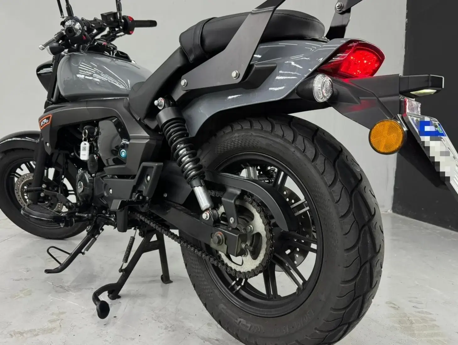 galeria IRON 250 EFI