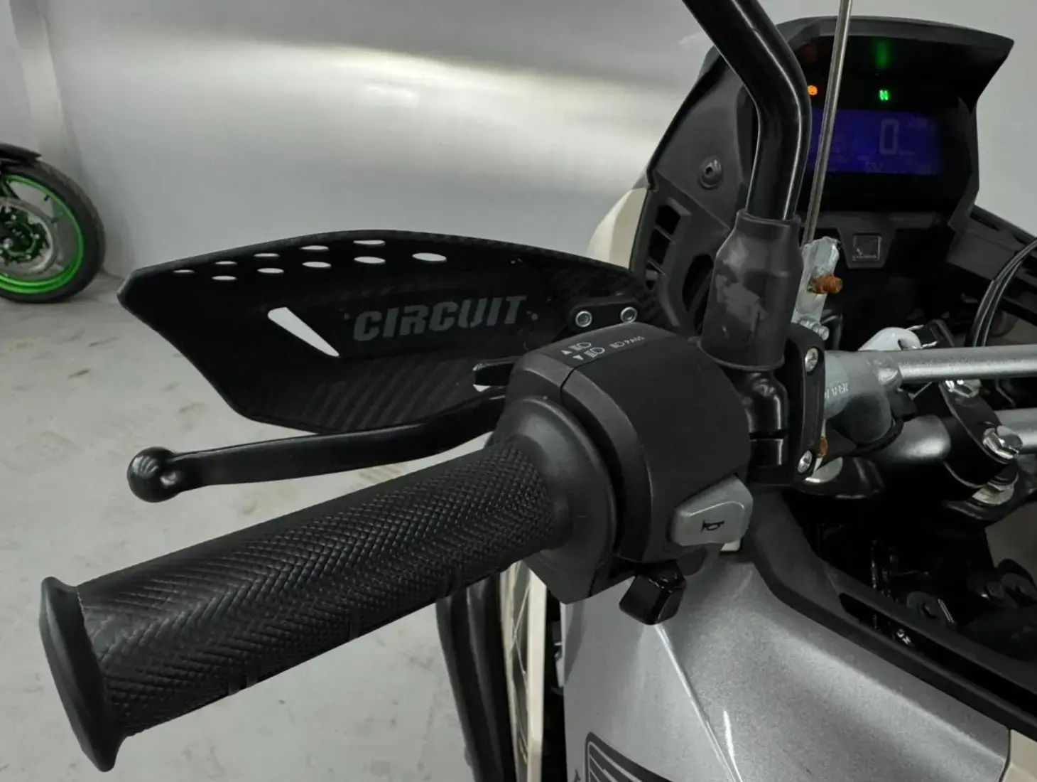 galeria SAHARA 300 ABS FLEX