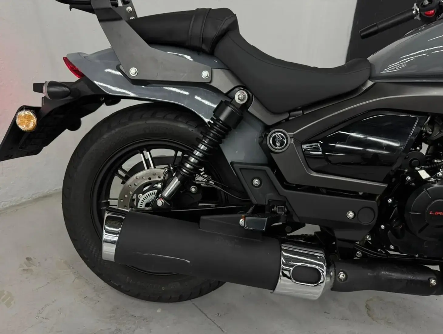 galeria IRON 250 EFI