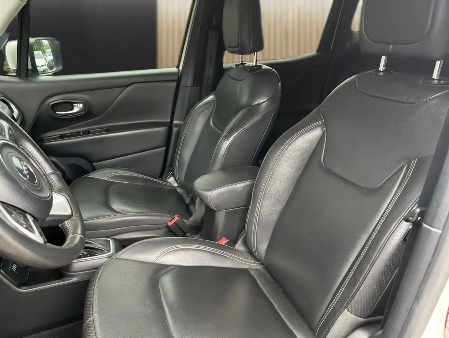 galeria Renegade Longitude 2.0 4x4 TB Diesel Aut