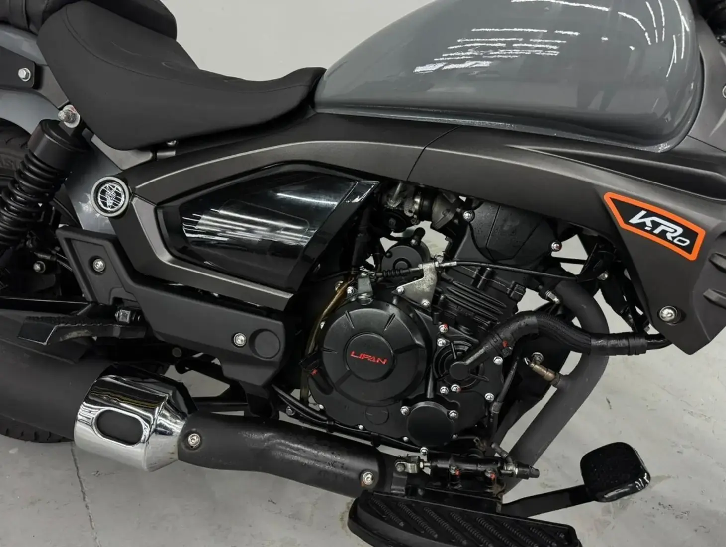 galeria IRON 250 EFI