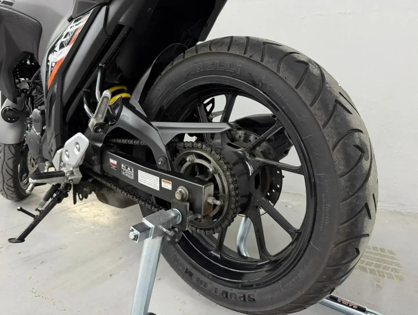 galeria FZ25 250 FAZER CONNECTED