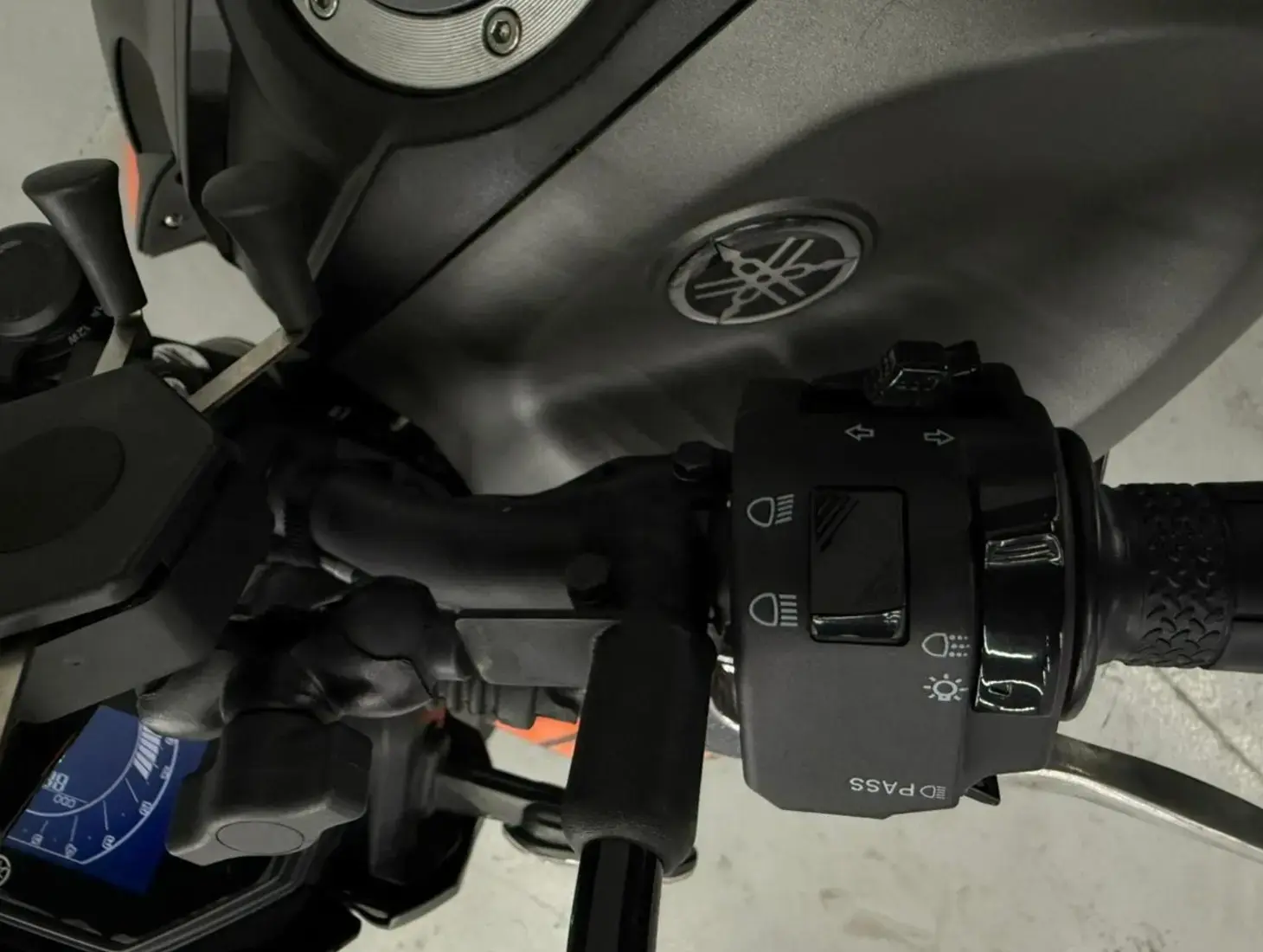 galeria FZ25 250 FAZER CONNECTED