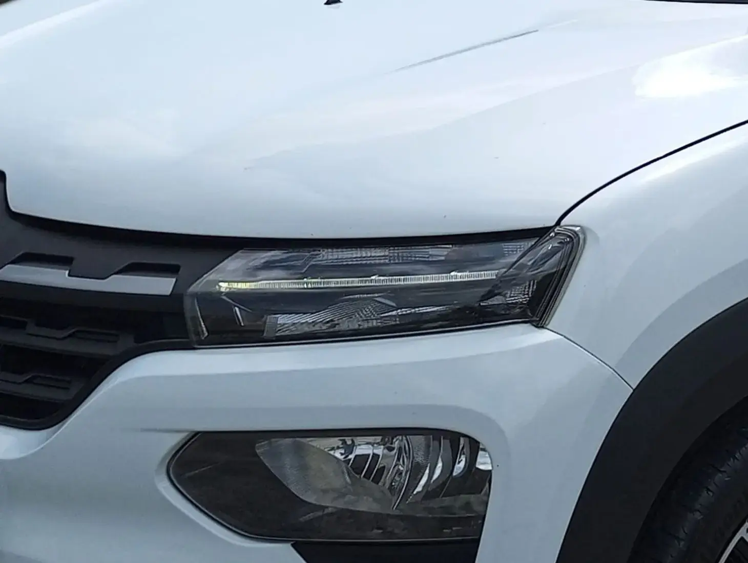 galeria KWID OUTSIDER 1.0 Flex 12V 5p Mec.