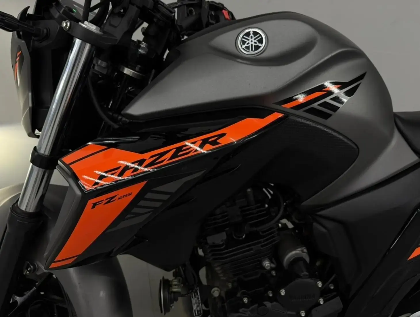 galeria FZ25 250 FAZER CONNECTED