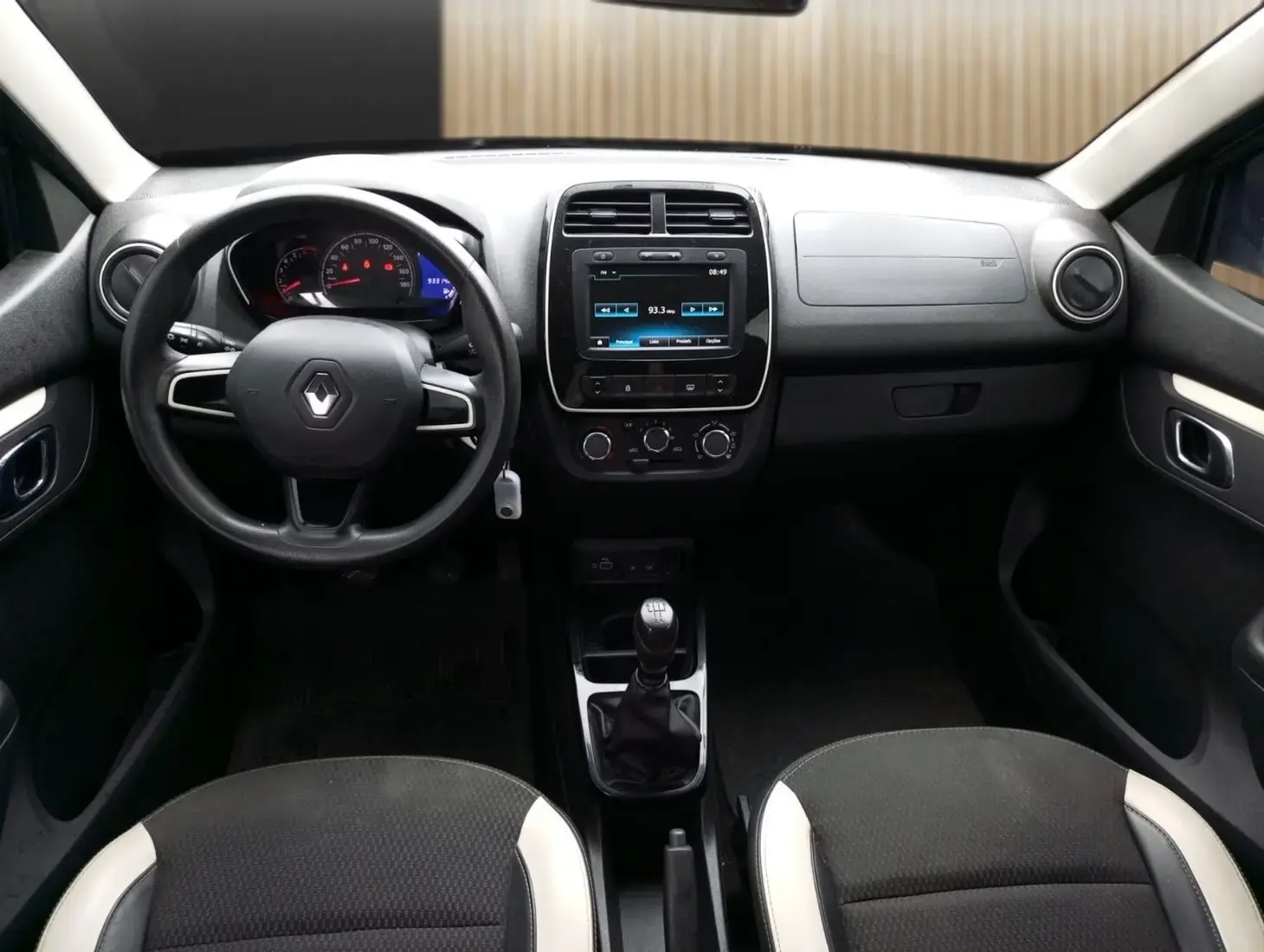 galeria KWID Intense 1.0 Flex 12V 5p Mec.