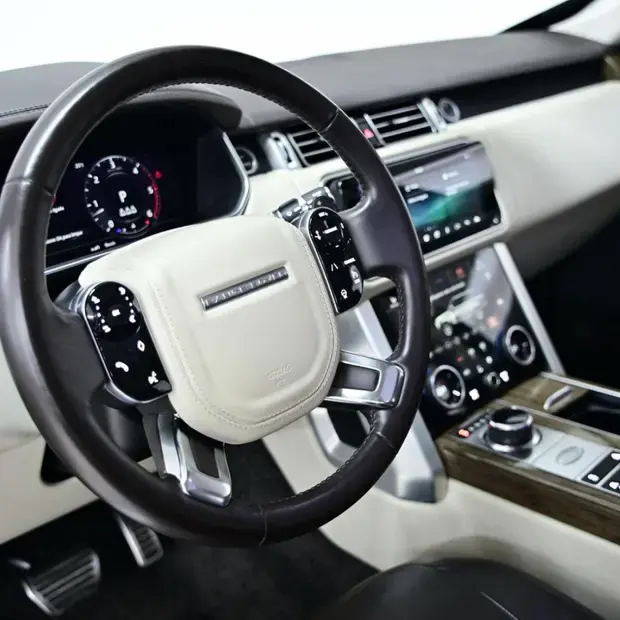 Land Rover Range Rover Vogue 4.4 SE SDV8 4X4 TURBO DIESEL 4P