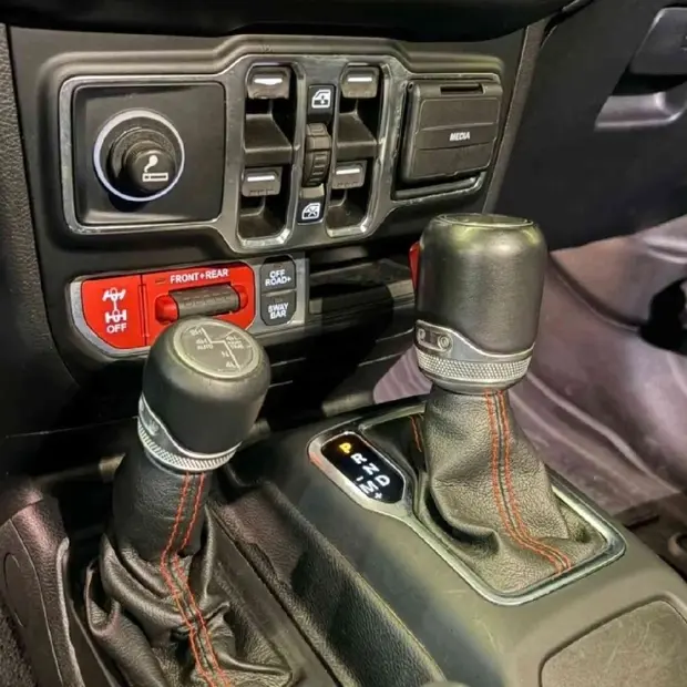 Jeep WRANGLER 2.0 TURBO GASOLINA RUBICON 4P 4X4 AT8