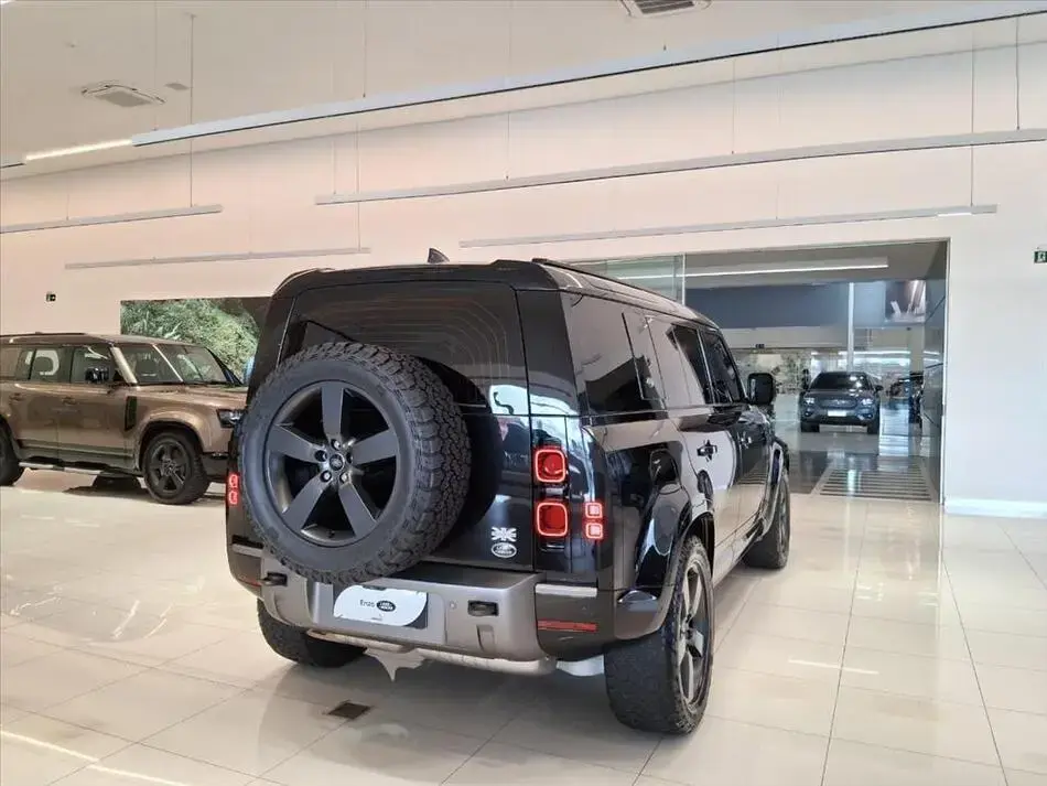 Defender 3.0 D300 Turbo Diesel Mhev 110 X-Dynamic Se Awd Automático 3