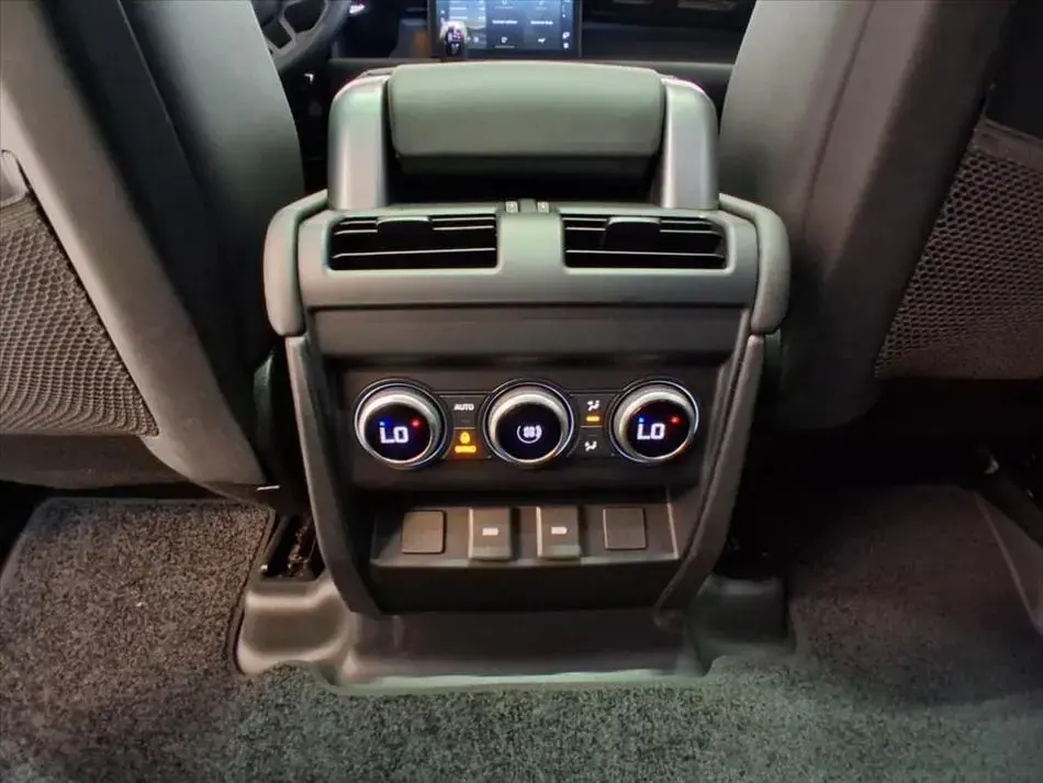 Defender 3.0 D300 Turbo Diesel Mhev 110 X-Dynamic Se Awd Automático 15