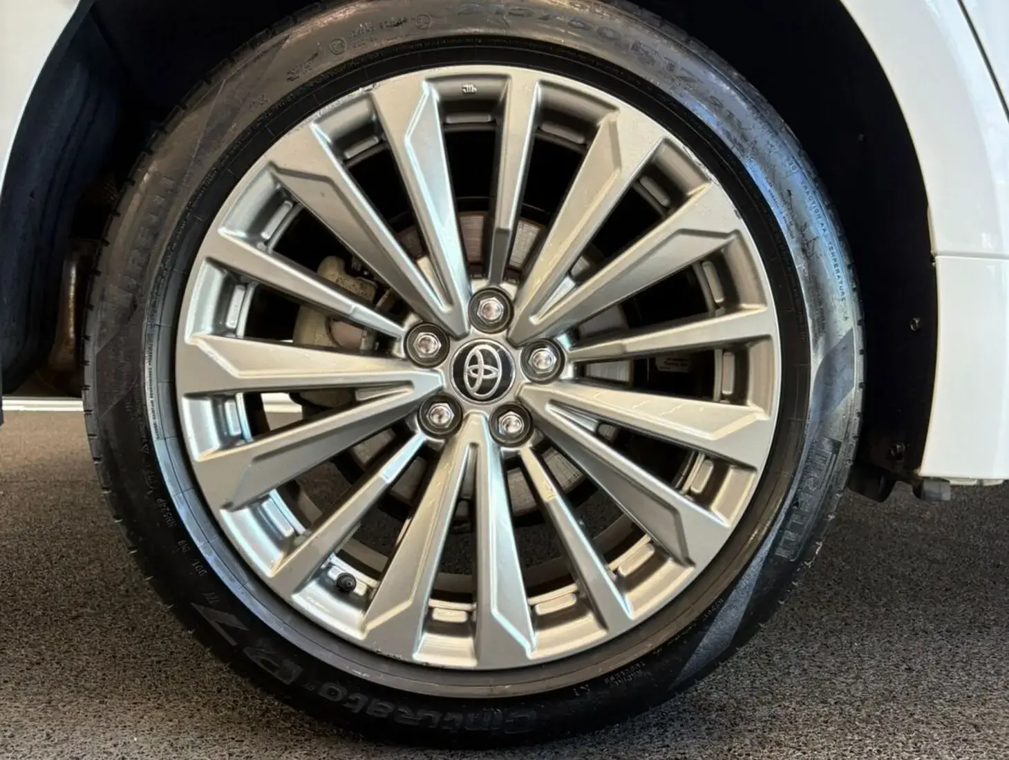 galeria COROLLA XEI 2023/2024