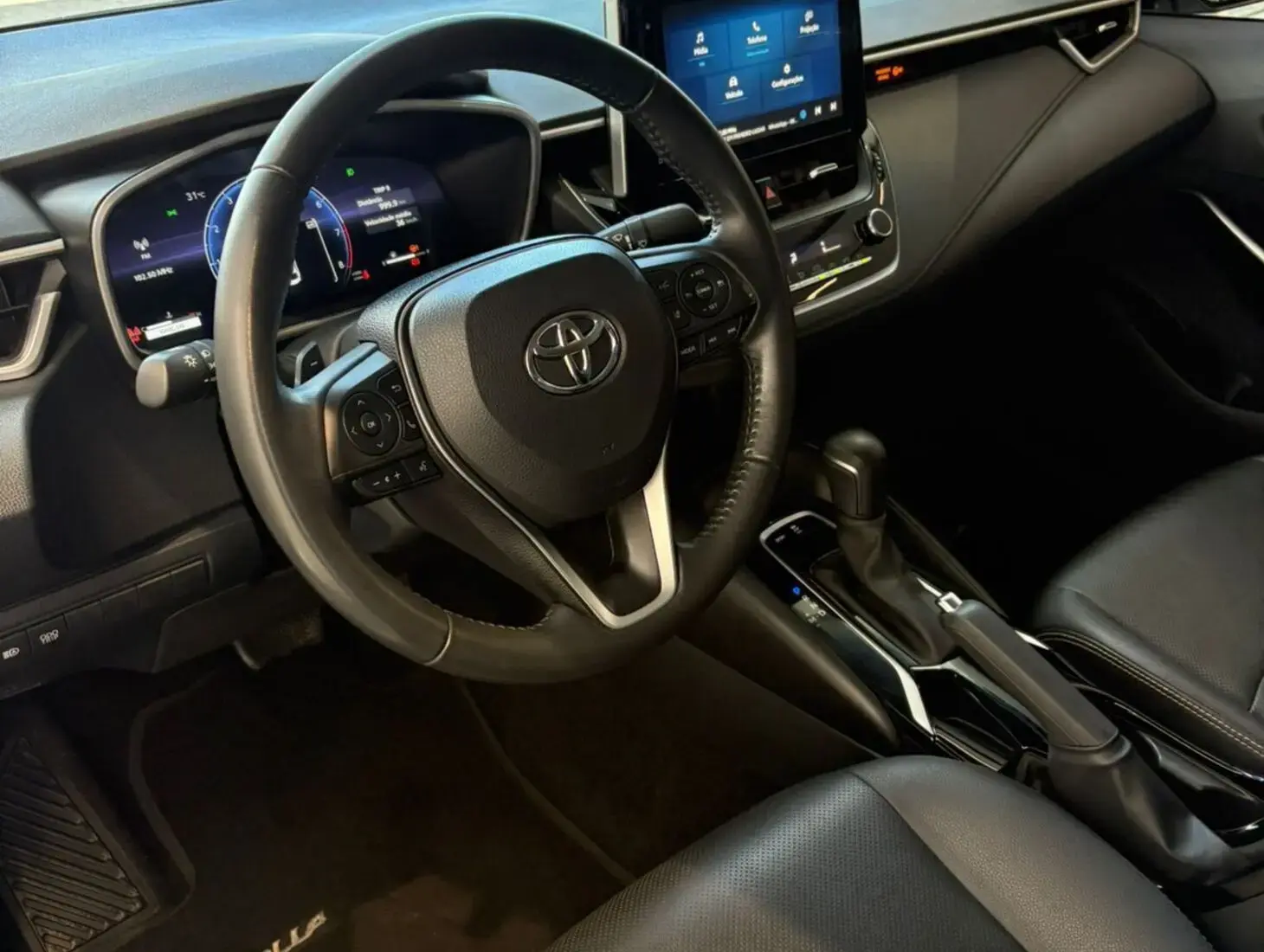 galeria COROLLA XEI 2023/2024