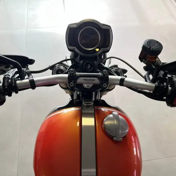 Triumph Scrambler 1200 XE