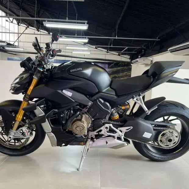 Ducati Streetfighter V4 S