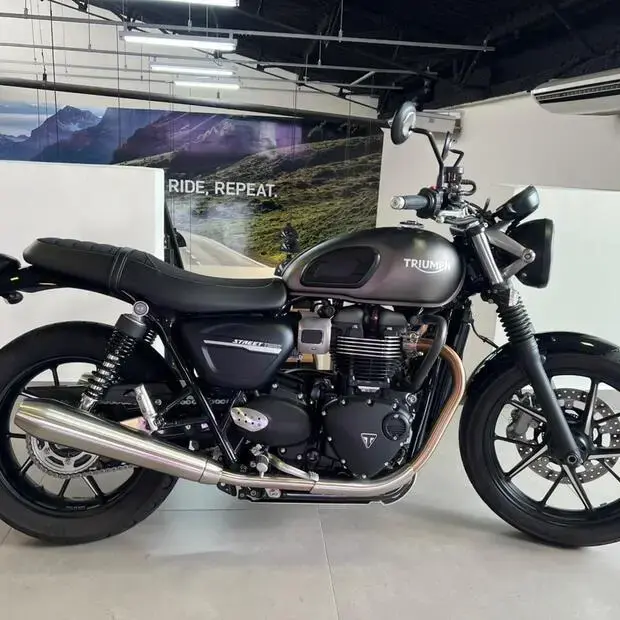 Triumph Street Twin 900cc