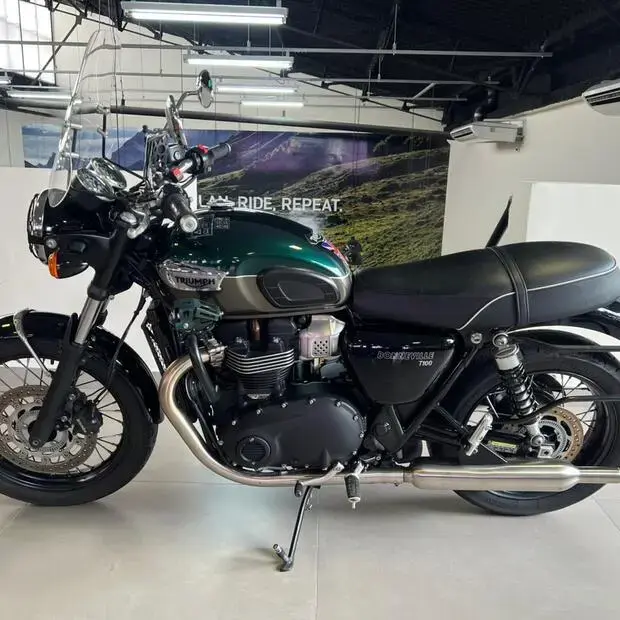 Triumph Bonneville T100 ABS