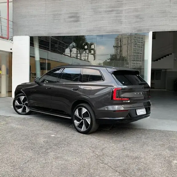 Volvo EX90 Twin Ultra P8