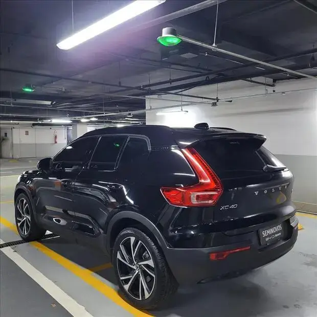 Volvo XC40 1.5 T5 RECHARGE R-DESIGN GEARTRONIC