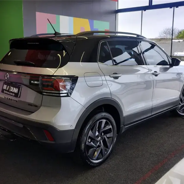 Volkswagen T-CROSS 1.4 250 TSI TOTAL FLEX HIGHLINE AUTOMÁTICO