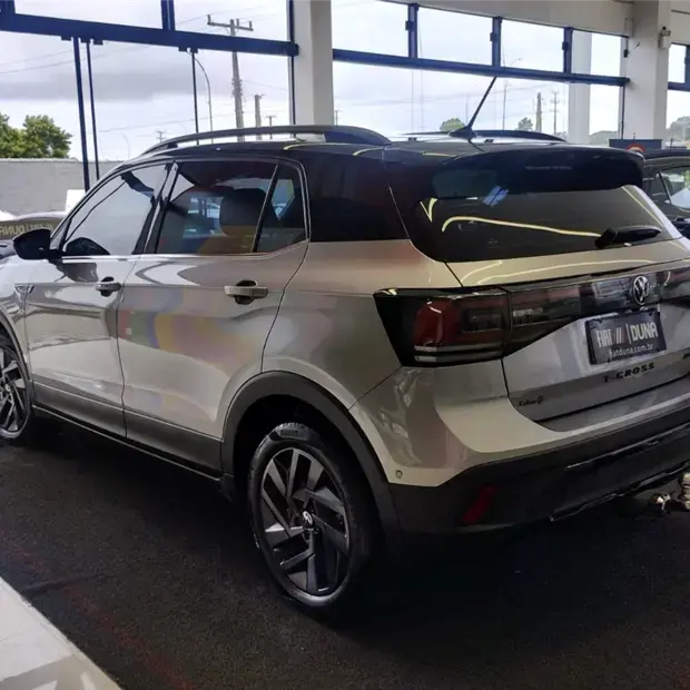 Volkswagen T-CROSS 1.4 250 TSI TOTAL FLEX HIGHLINE AUTOMÁTICO