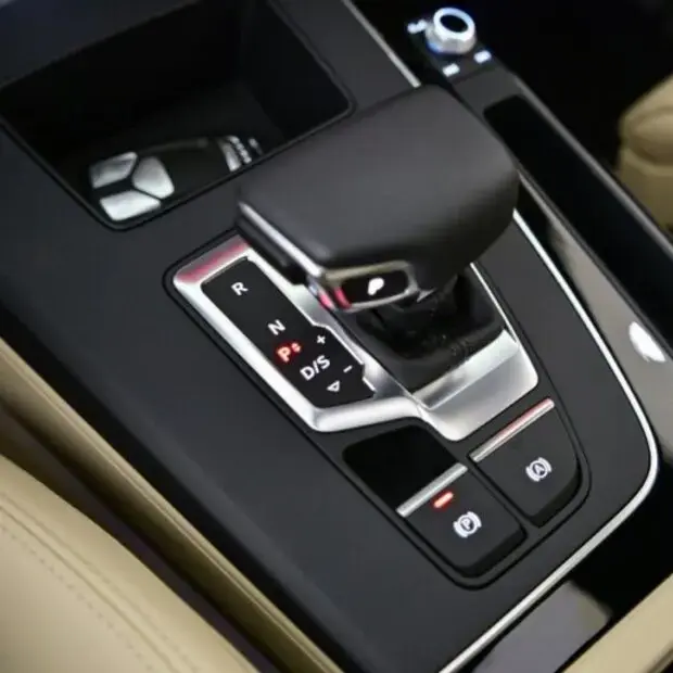 Audi Q5 Perf. Black 2.0 TFSIe S.Tr. Qt (Hib.)