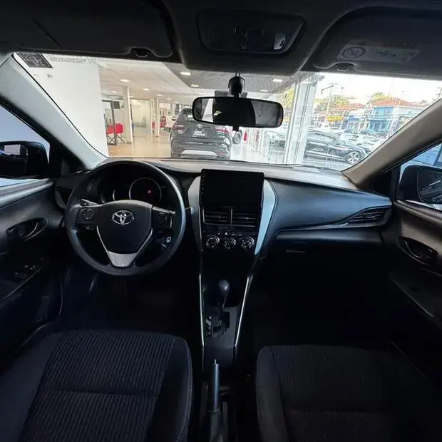 Toyota YARIS 1.5 16V FLEX SEDAN XL LIVE MULTIDRIVE