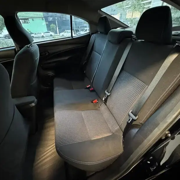 Toyota YARIS 1.5 16V FLEX SEDAN XL LIVE MULTIDRIVE