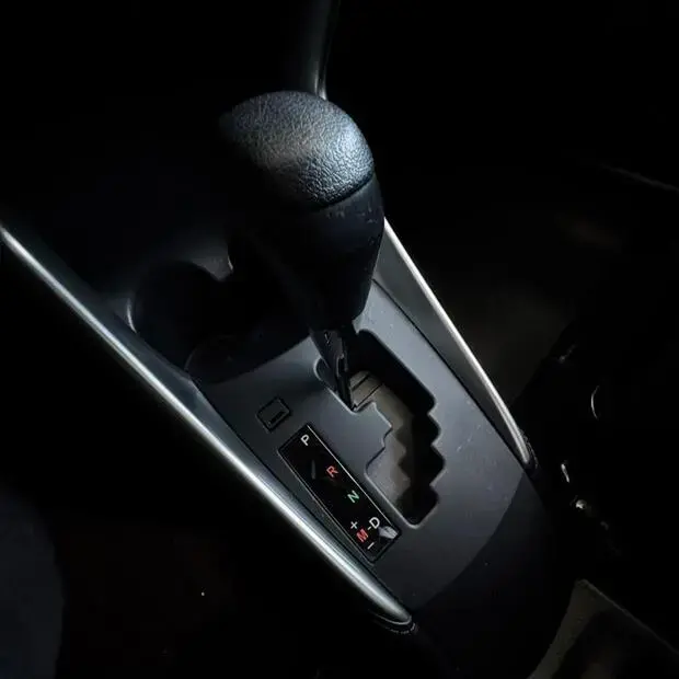 Toyota YARIS 1.5 16V FLEX SEDAN XL LIVE MULTIDRIVE