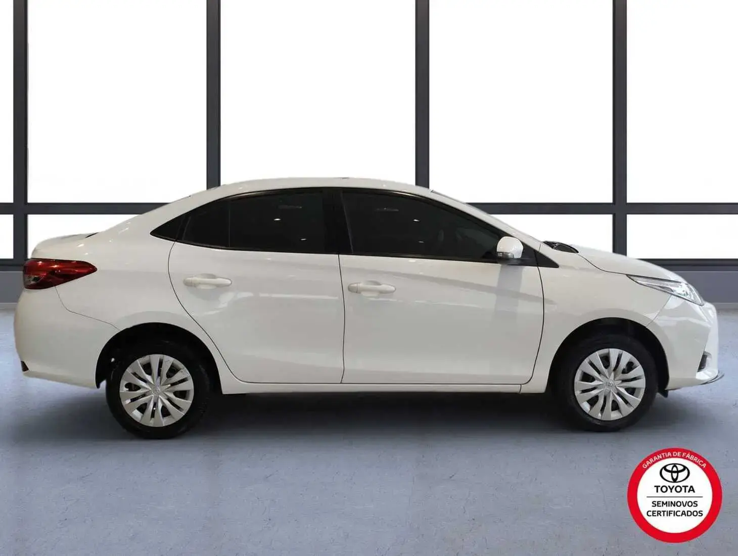 galeria Yaris Sedan
