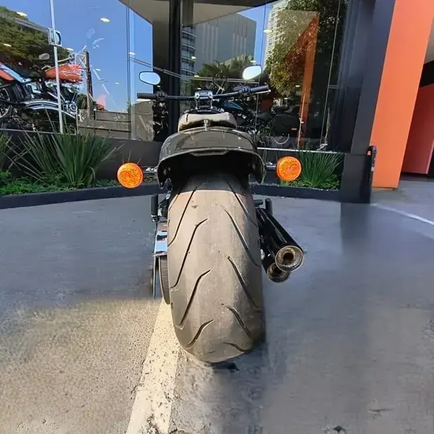 Harley Davidson Softail BREAKOUT FXBRS