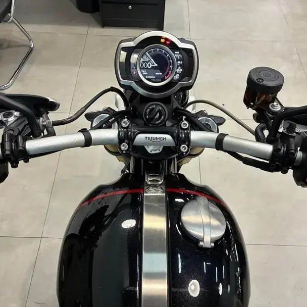 Triumph Scrambler 1200 XE