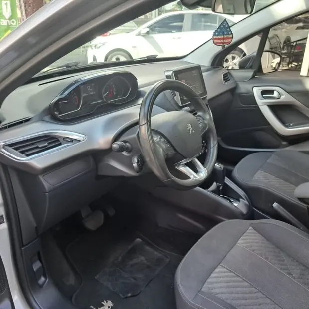 Peugeot 208 1.6 GRIFFE 16V FLEX 4P AUTOMÁTICO
