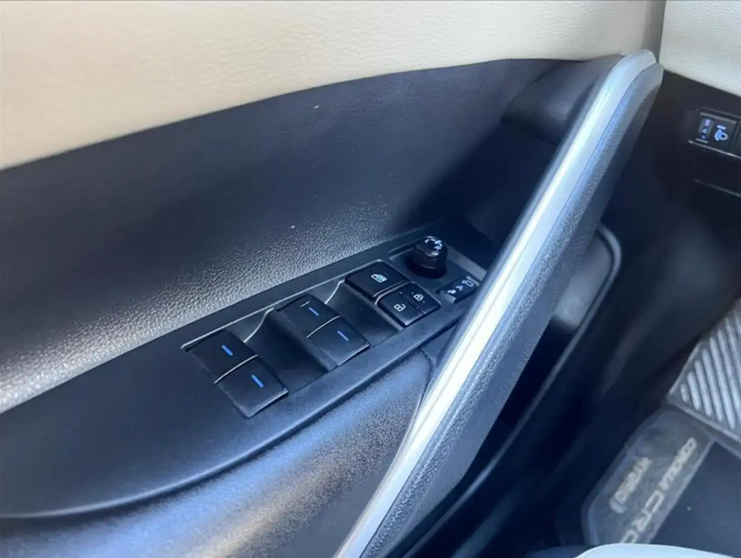 galeria COROLLA CROSS