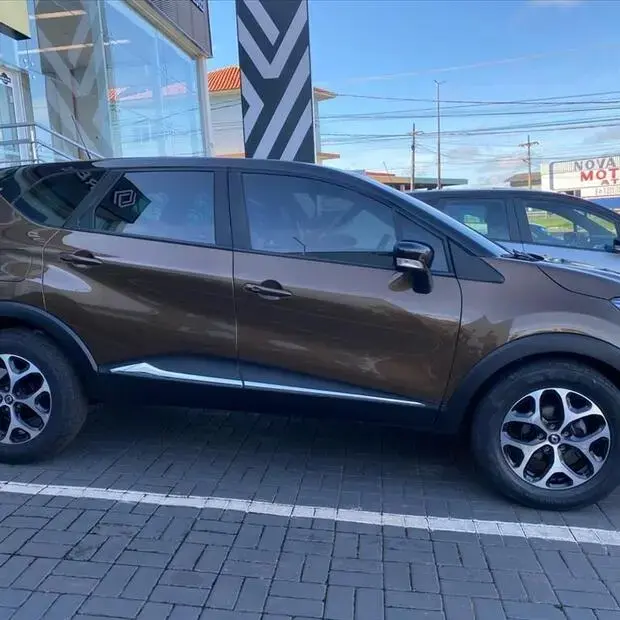 Renault CAPTUR 1.6 16V SCE FLEX INTENSE X-TRONIC