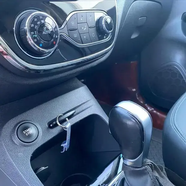 Renault CAPTUR 1.6 16V SCE FLEX INTENSE X-TRONIC