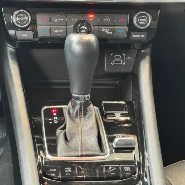 Jeep COMPASS 2.0 TD350 TURBO DIESEL LIMITED AT9