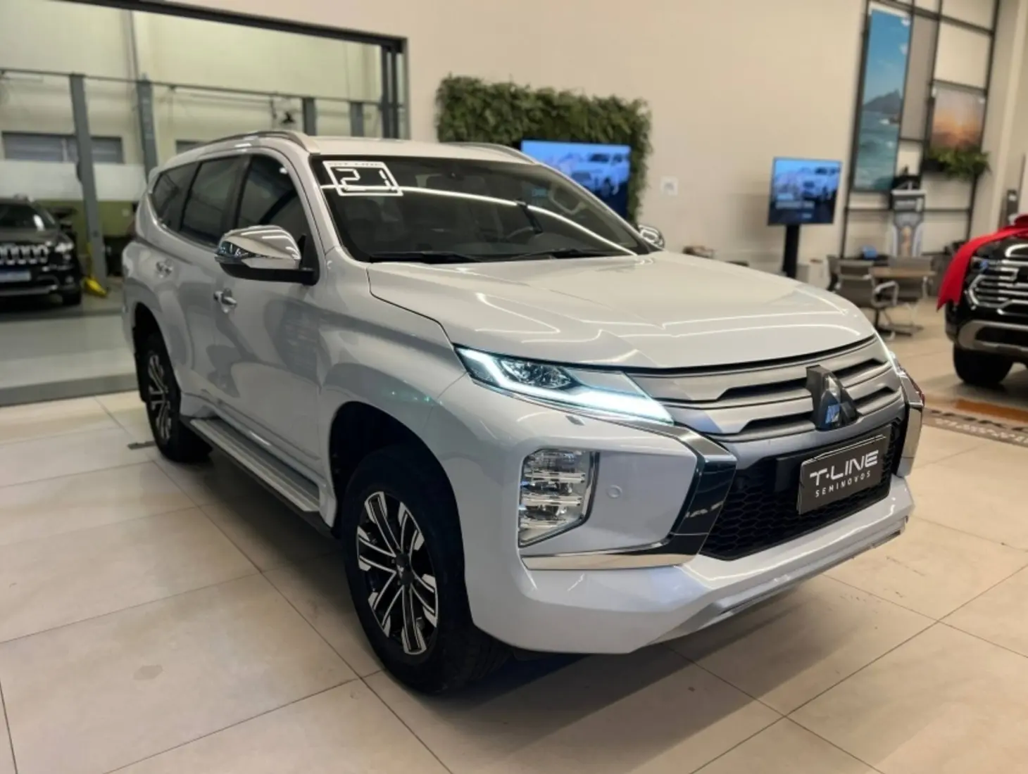 galeria PAJERO SPORT