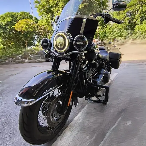 Harley Davidson Heritage CLASSIC FLHC/FLHCS